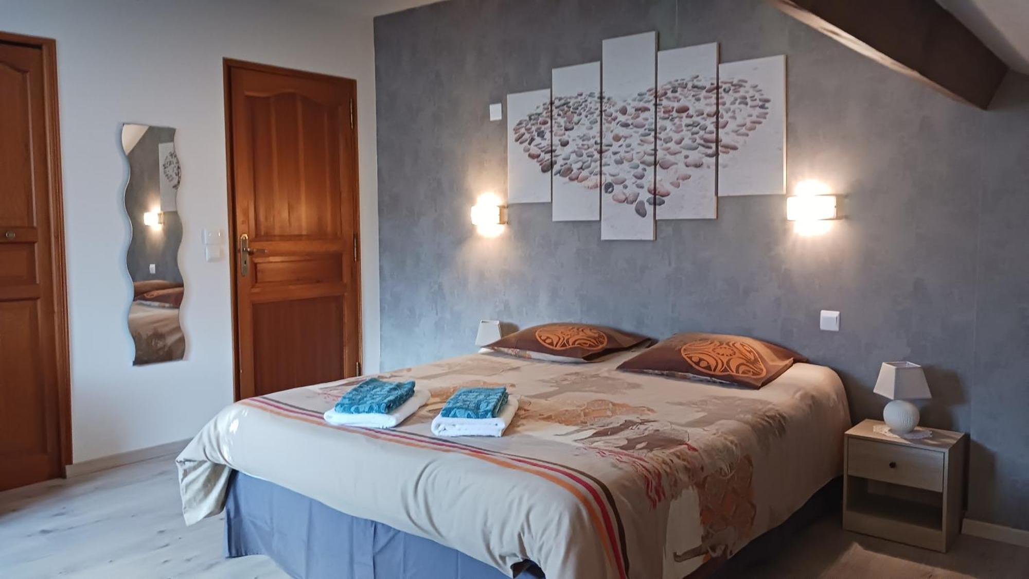 A La Joie De Vivre Chez L'Habitant Banat Exterior photo